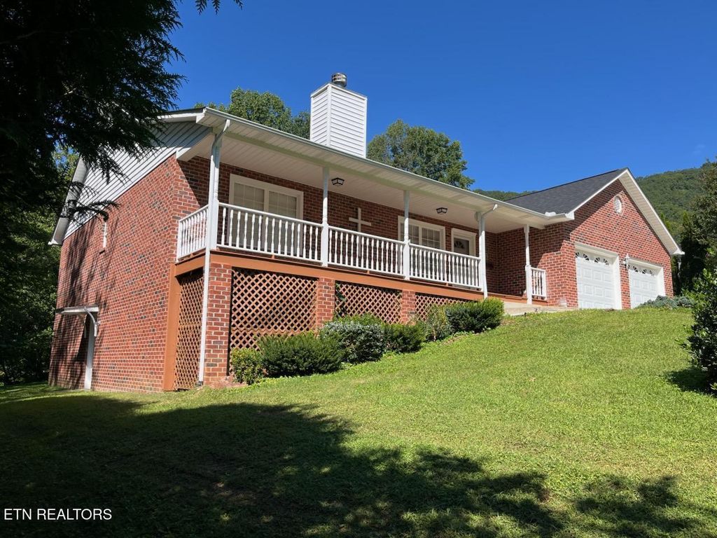 Photo of 163 Mineral Springs Lane, Jacksboro, TN 37757 (MLS # 1313719)