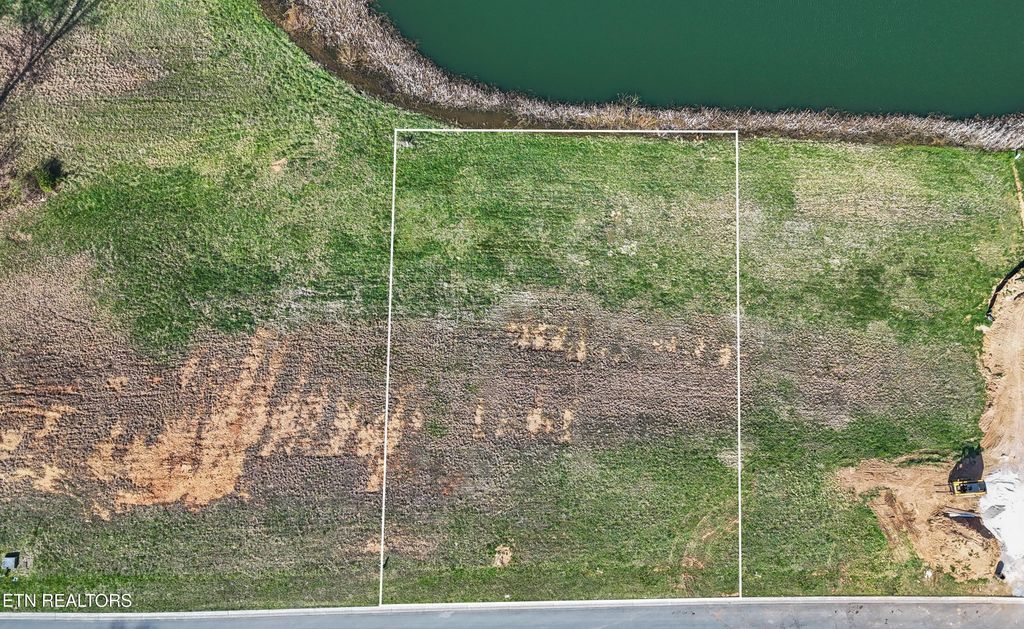 Photo of 385 Navigator Drive, Lenoir City, TN 37772 (MLS # 1333996)