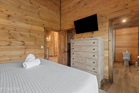 Tiny photo for 5276 Riversong Way Way, Sevierville, TN 37876 (MLS # 1298640)