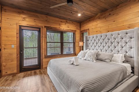 Tiny photo for 5276 Riversong Way Way, Sevierville, TN 37876 (MLS # 1298640)