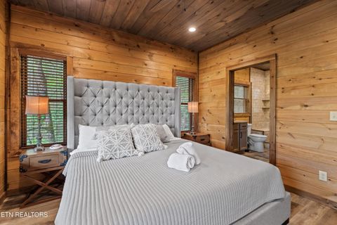 Tiny photo for 5276 Riversong Way Way, Sevierville, TN 37876 (MLS # 1298640)