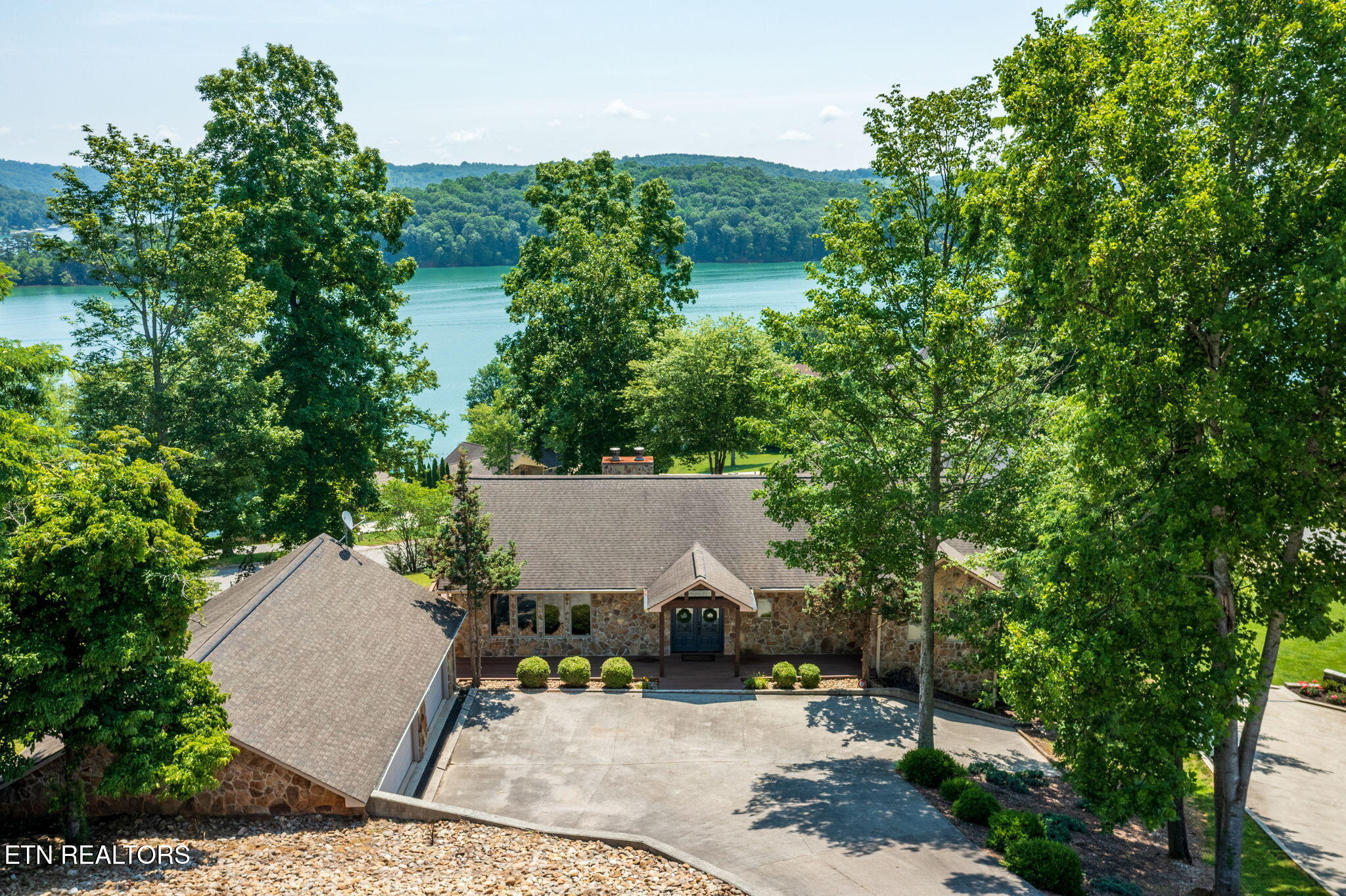 226 Mountain Crest Drive