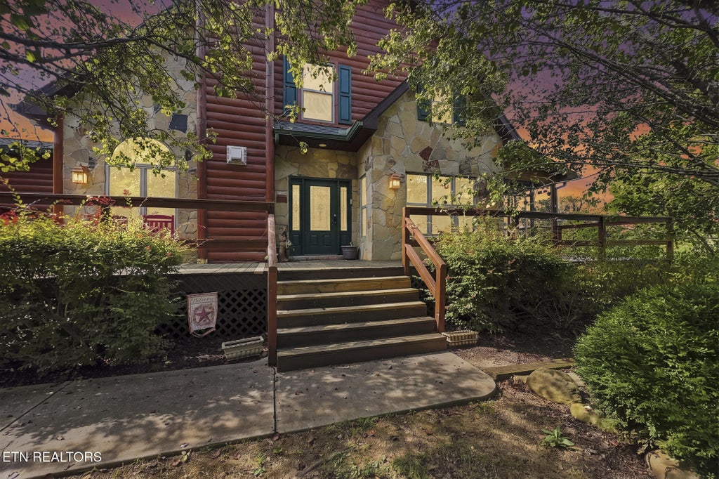 Photo of 3490 Caywood Rd, Dandridge, TN 37725 (MLS # 1352903)