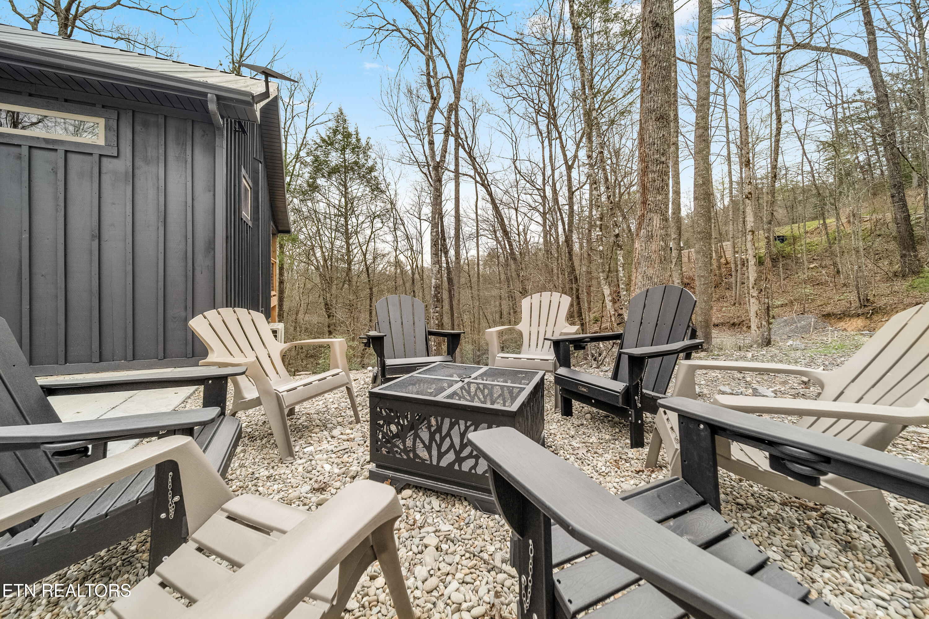 1079 Shell Mountain Rd
