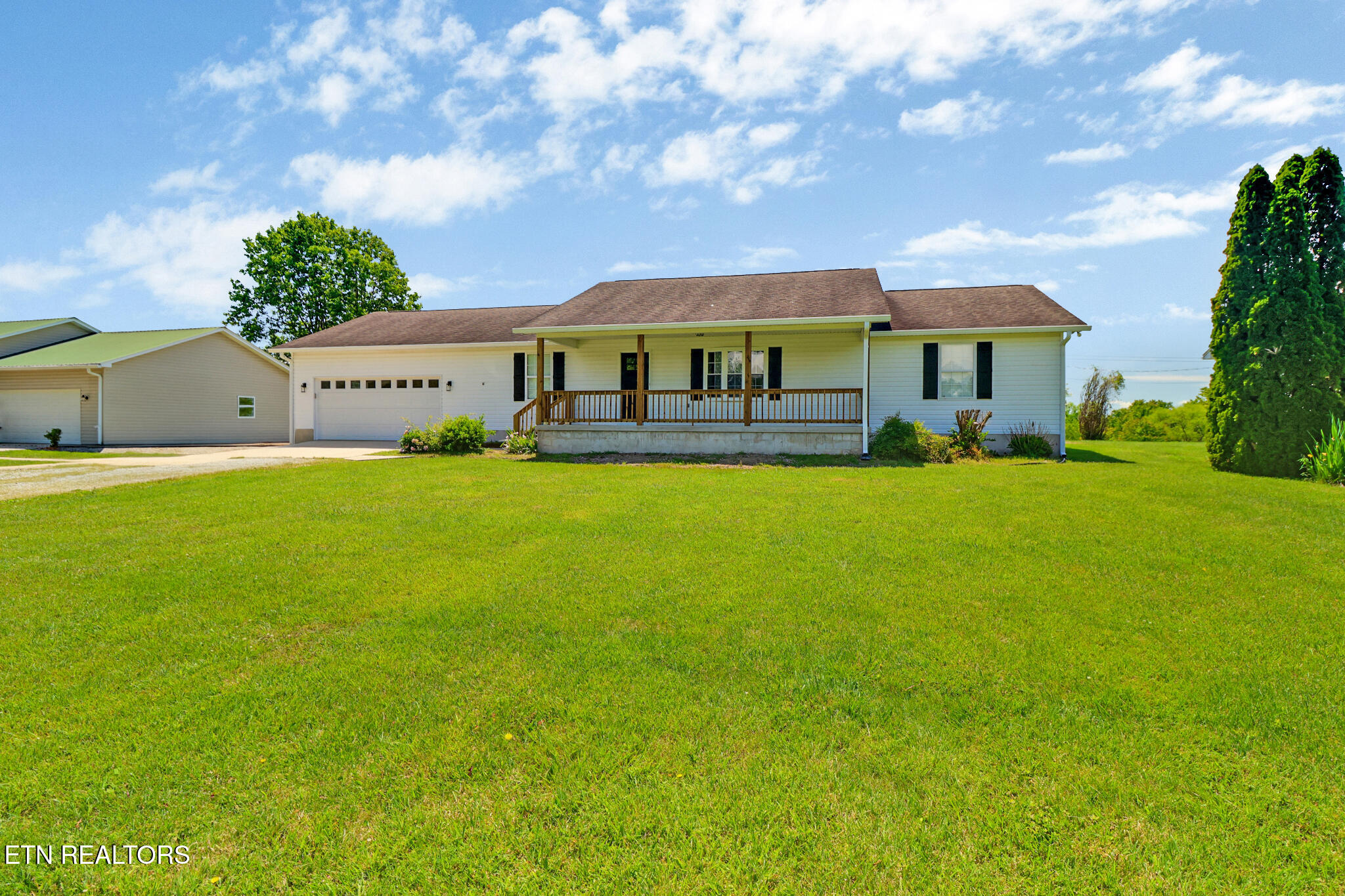 1226 Allardt Hwy