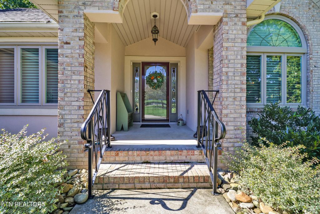Photo of 104 Hickory Ridge Lane, Crossville, TN 38558 (MLS # 1314072)