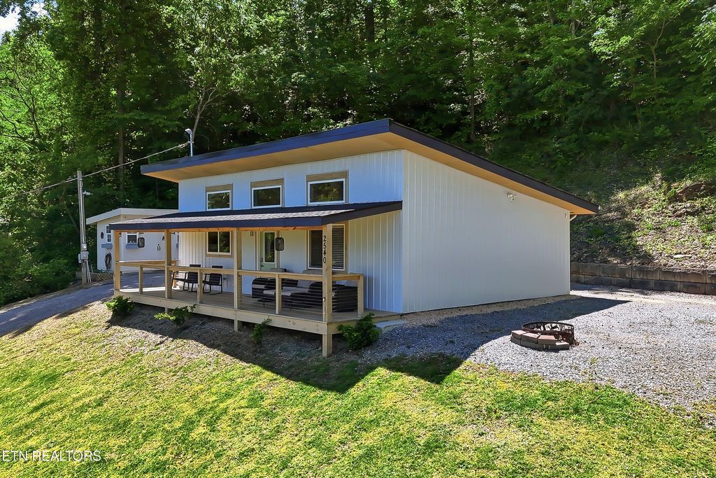 Photo of 2540 Pittman Center Rd, Sevierville, TN 37876 (MLS # 1339853)