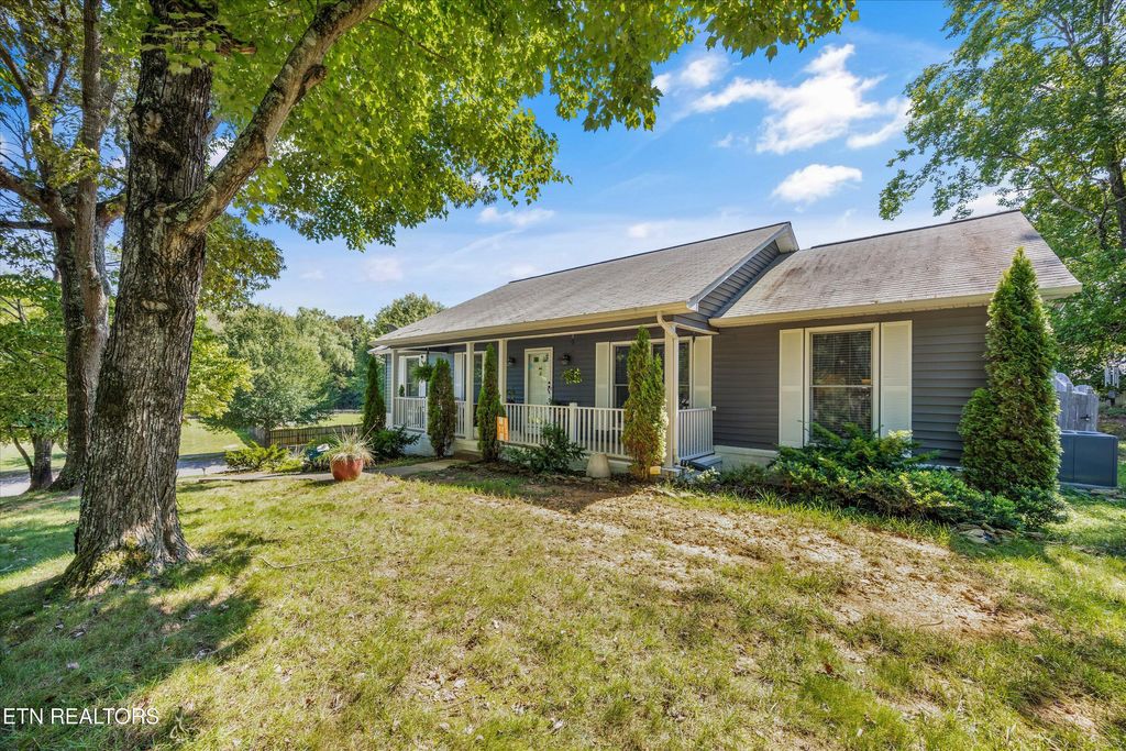 Photo of 101 Telemann Lane, Oak Ridge, TN 37830 (MLS # 1314648)