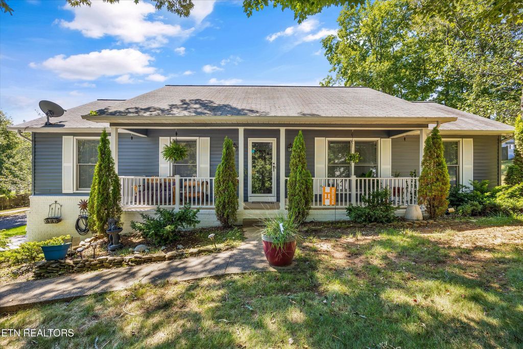 Photo of 101 Telemann Lane, Oak Ridge, TN 37830 (MLS # 1314648)