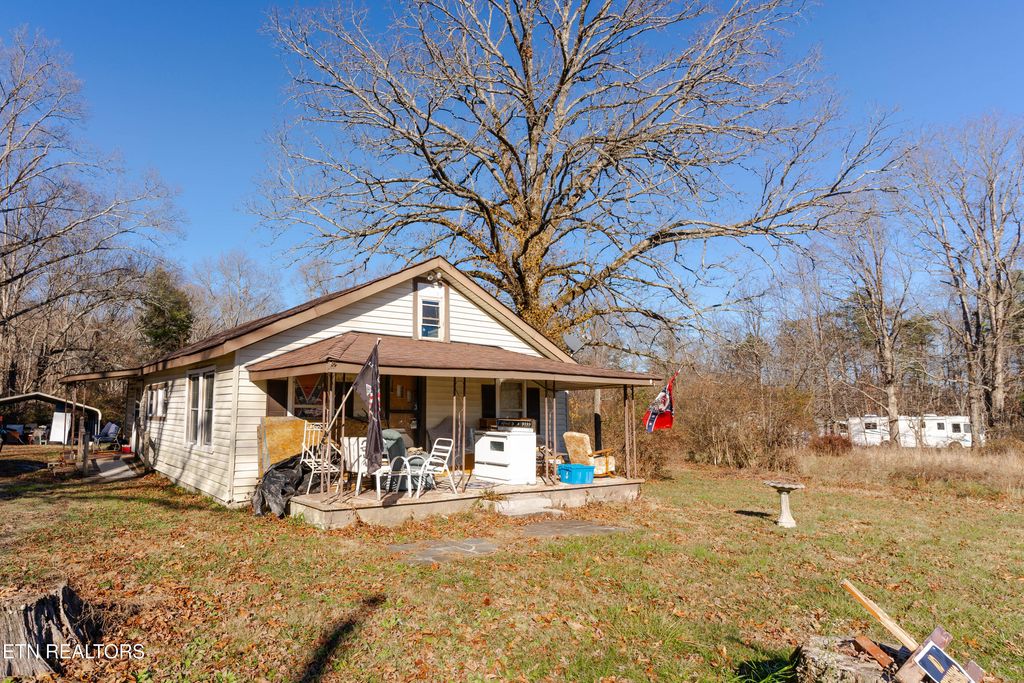 Photo of 2033 Westel Loop, Rockwood, TN 37854 (MLS # 1285695)
