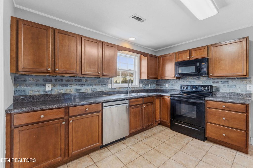 Photo of 6717 Casa Bella Drive, Knoxville, TN 37918 (MLS # 1332853)