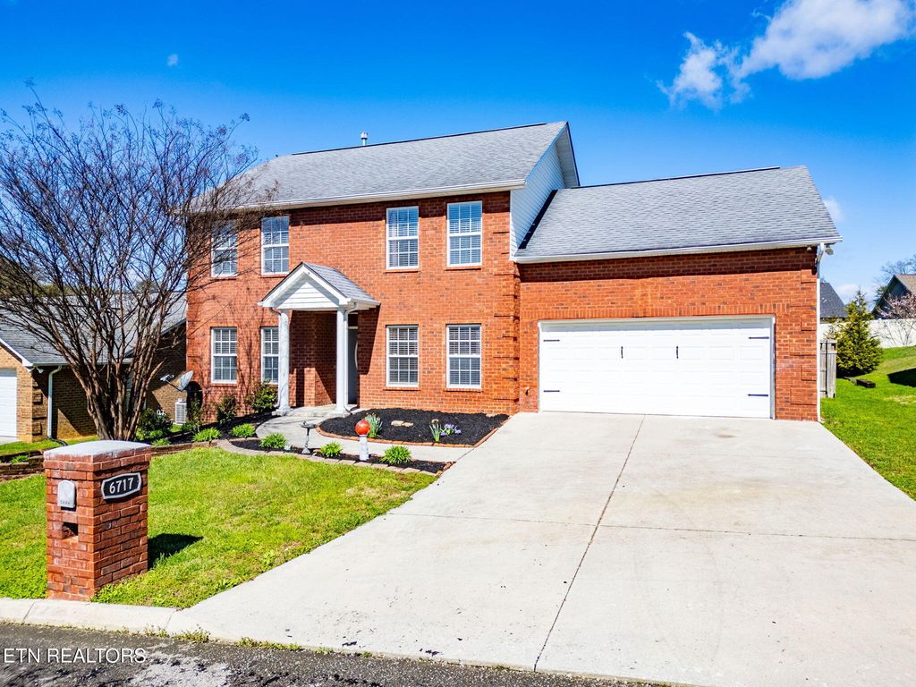 Photo of 6717 Casa Bella Drive, Knoxville, TN 37918 (MLS # 1332853)