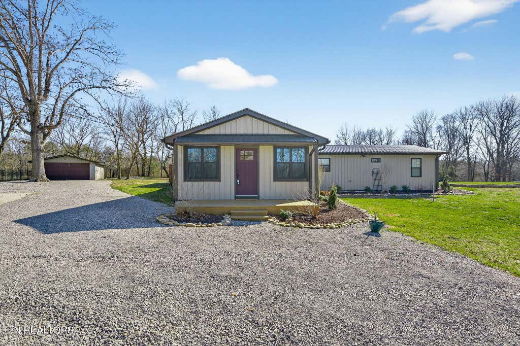 Photo of 2490 Chestnut Hill Rd, Crossville, TN 38571 (MLS # 1350545)