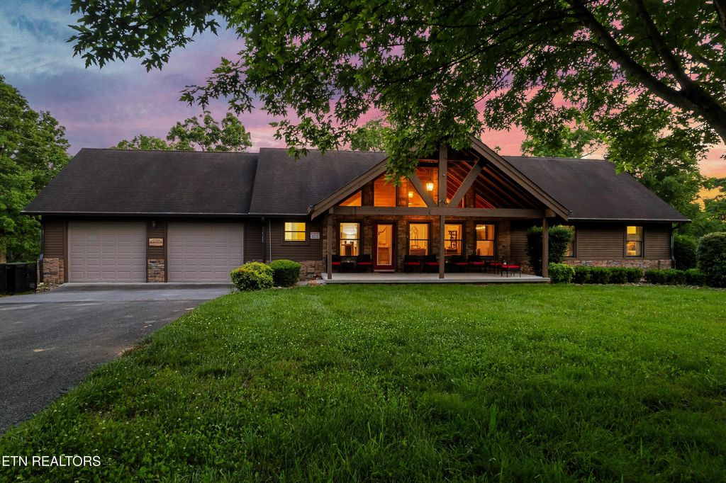Photo of 2744 Dayne Drive, Sevierville, TN 37876 (MLS # 1338496)