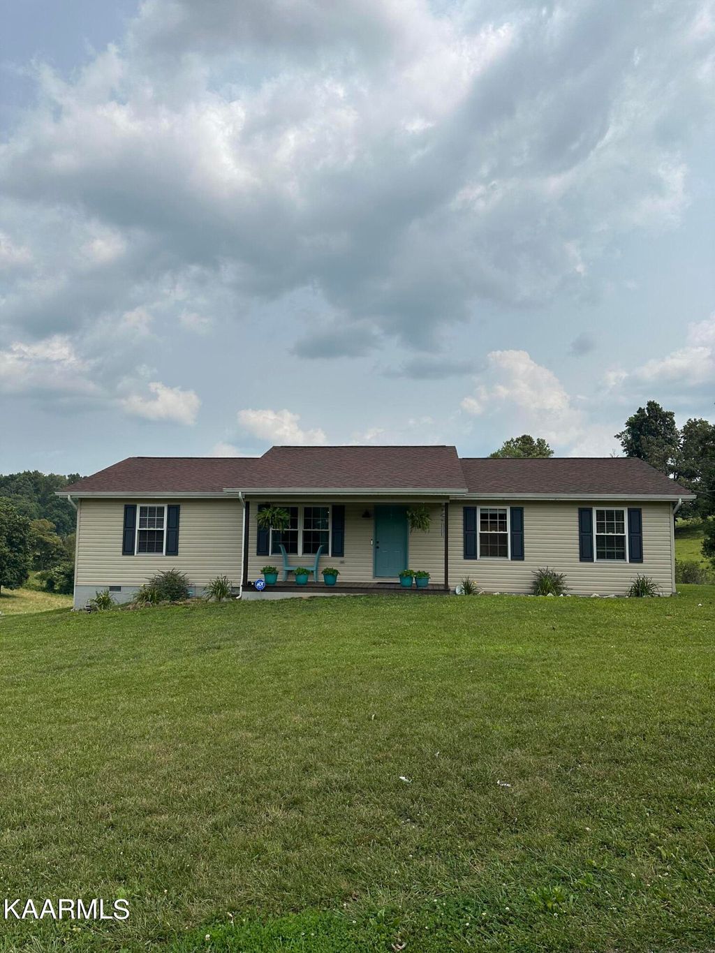 Photo of 200 Murphy Mill Rd, Tazewell, TN 37879 (MLS # 1233579)