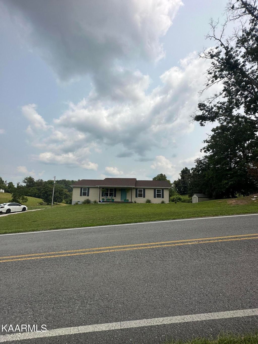 Photo of 200 Murphy Mill Rd, Tazewell, TN 37879 (MLS # 1233579)