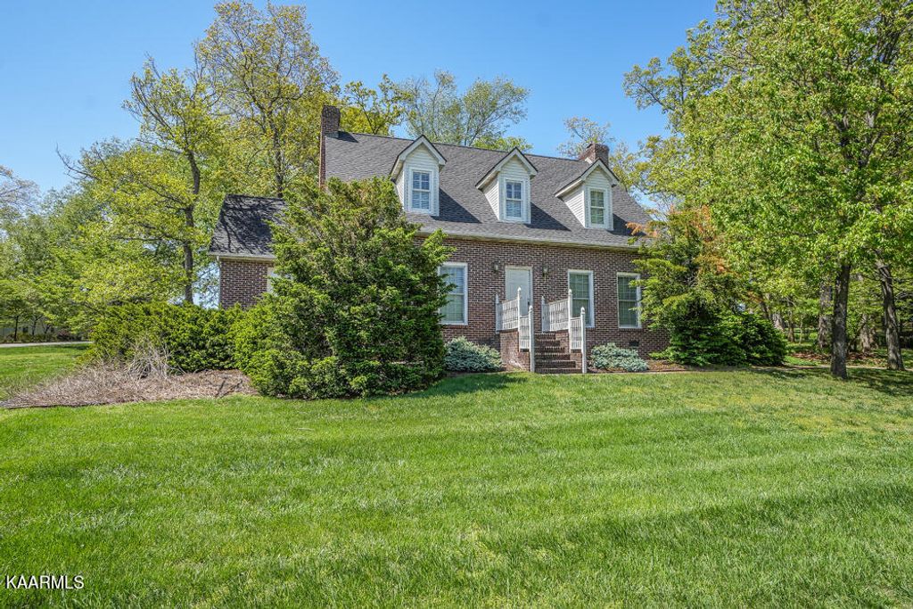 Photo of 1861 Peppertree Drive, Alcoa, TN 37701 (MLS # 1224168)