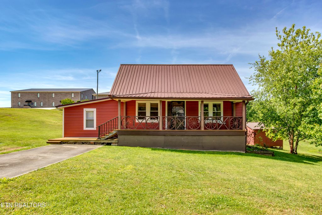 Photo of 1918 Sweetwater Vonore Rd, Sweetwater, TN 37874 (MLS # 1340093)