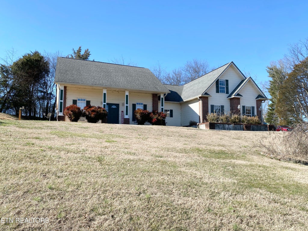 Photo of 110 Hillvale Lane, Loudon, TN 37774 (MLS # 1356658)