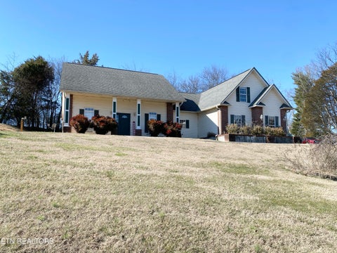 Photo of 110 Hillvale Lane, Loudon, TN 37774 (MLS # 1356658)