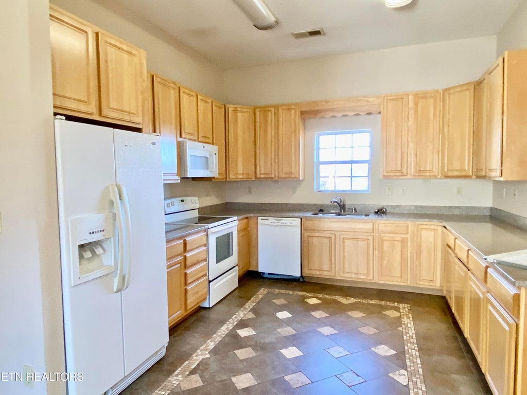 Photo of 110 Hillvale Lane, Loudon, TN 37774 (MLS # 1356658)
