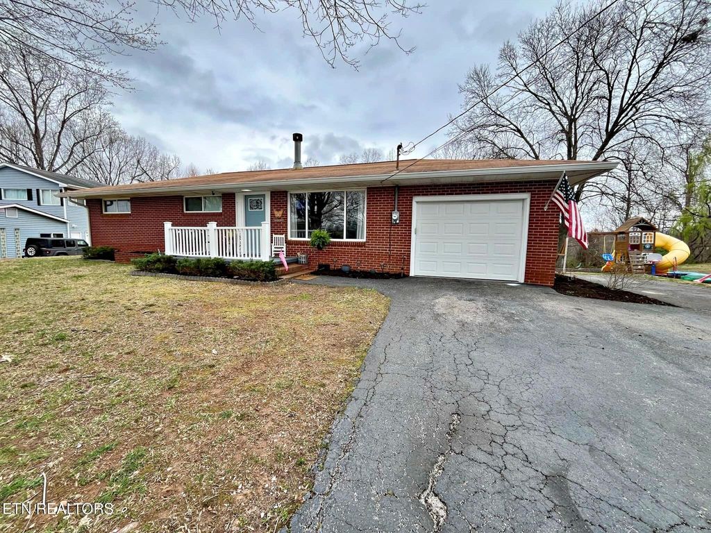 Photo of 606 Skyline View Lane, Harriman, TN 37748 (MLS # 1294080)