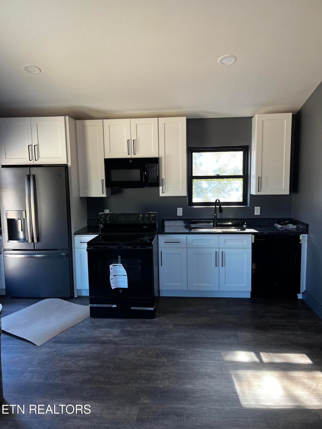 Photo of 300 Old Mail Rd, Crossville, TN 38555 (MLS # 1315438)