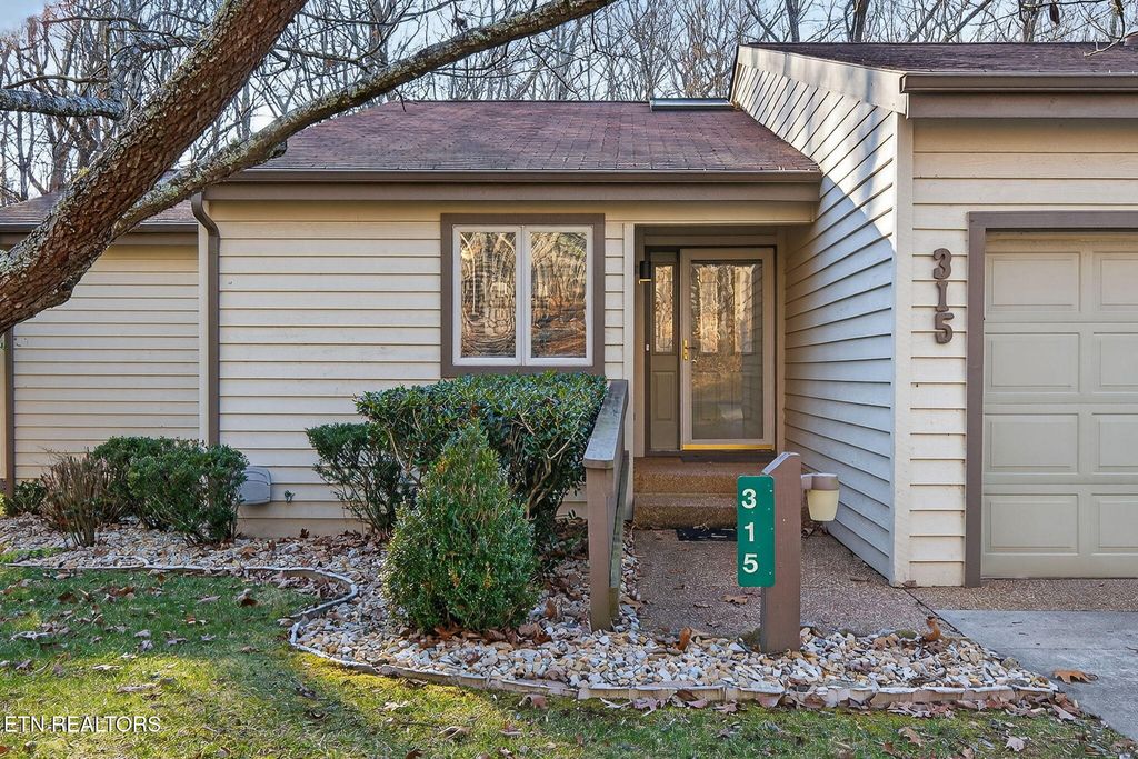 Photo of 315 Lake Catherine Circle, Crossville, TN 38558 (MLS # 1324439)