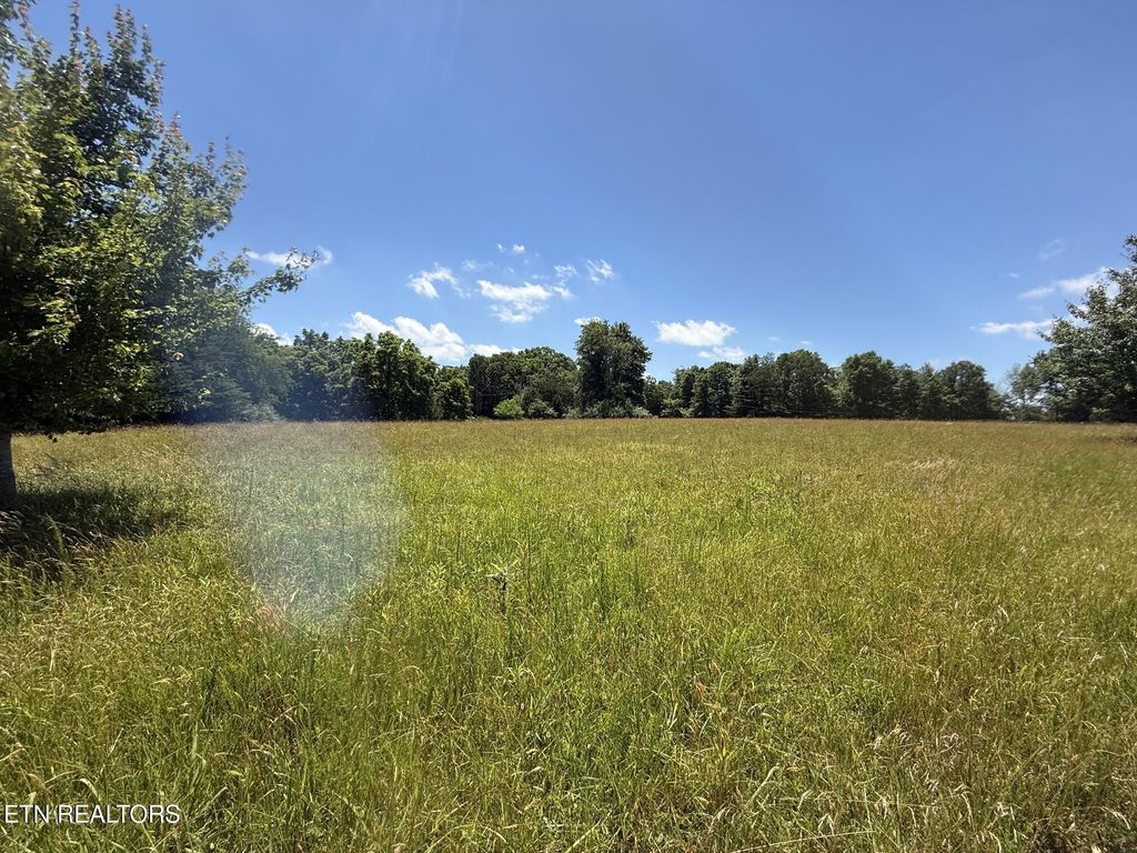 Photo of Maple Point Lane - Lot 4 ST, Crossville, TN 38555 (MLS # 1344980)