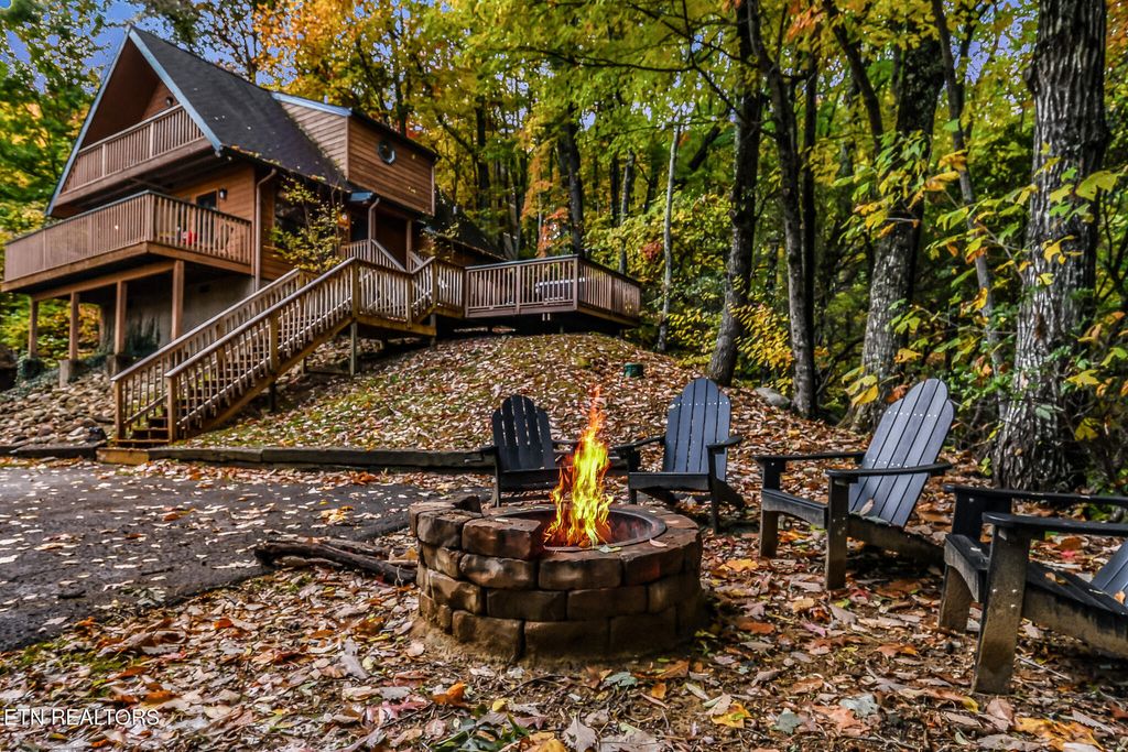 Photo of 1819 W Arolla Ct. Court, Gatlinburg, TN 37738 (MLS # 1321299)