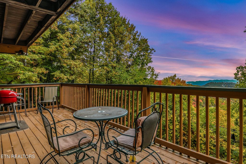Photo of 1819 W Arolla Ct. Court, Gatlinburg, TN 37738 (MLS # 1321299)