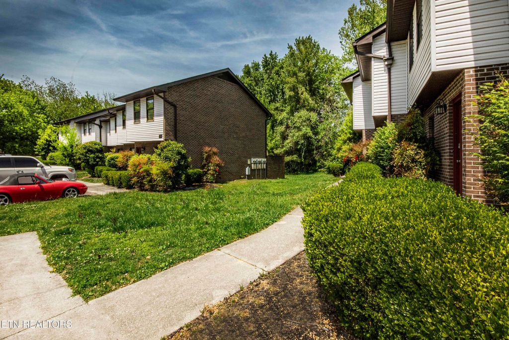 Photo of 7304 Old Clinton Pike, Knoxville, TN 37921 (MLS # 1337365)