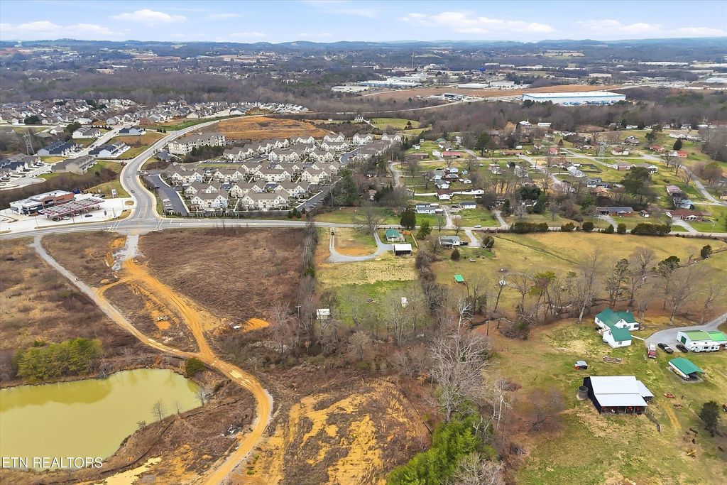 Photo of 2036 Morganton Rd, Maryville, TN 37801 (MLS # 1336467)