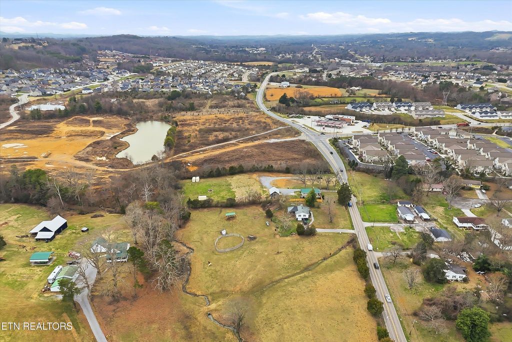 Photo of 2036 Morganton Rd, Maryville, TN 37801 (MLS # 1336467)