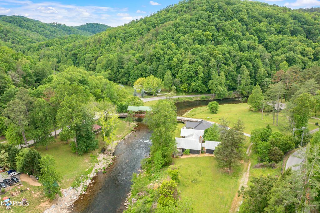 Photo of 264 Rafter Rd, Tellico Plains, TN 37385 (MLS # 1227296)