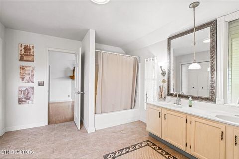 Tiny photo for 700 Shanghai Landing Lane #11, LaFollette, TN 37766 (MLS # 1332749)