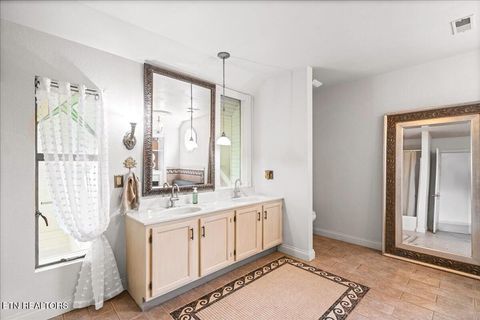 Tiny photo for 700 Shanghai Landing Lane #11, LaFollette, TN 37766 (MLS # 1332749)