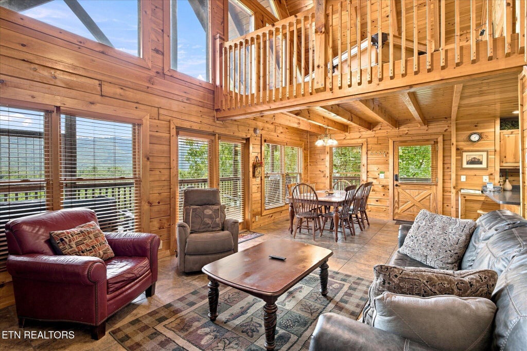 Photo of 4626 Nottingham Heights Way, Pigeon Forge, TN 37863 (MLS # 1354133)