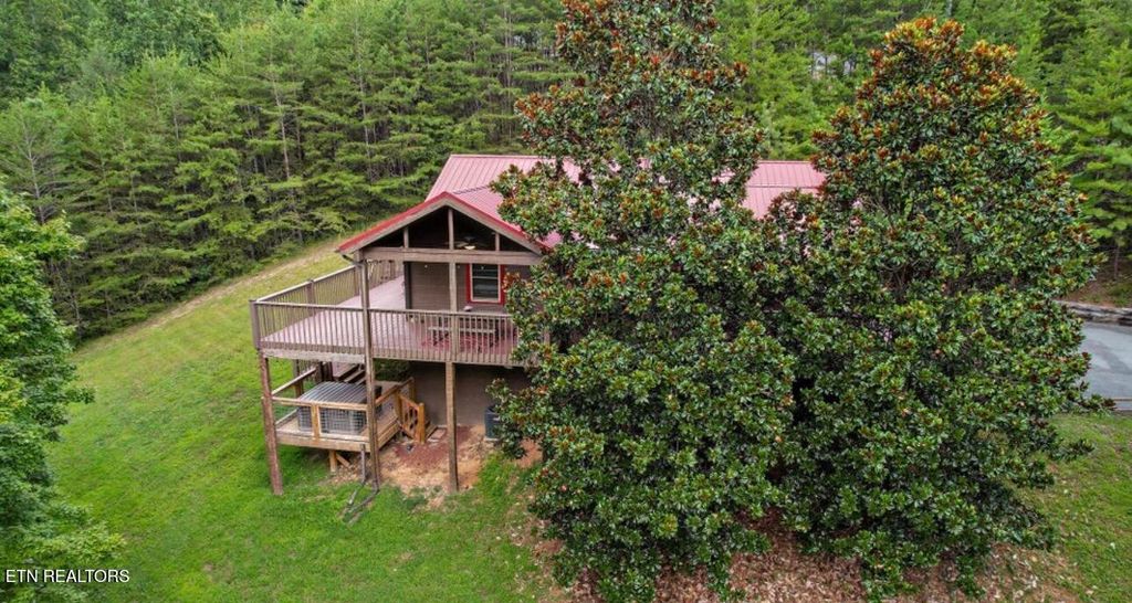 Photo of 3209 Cristobal Way, Sevierville, TN 37862 (MLS # 1332028)