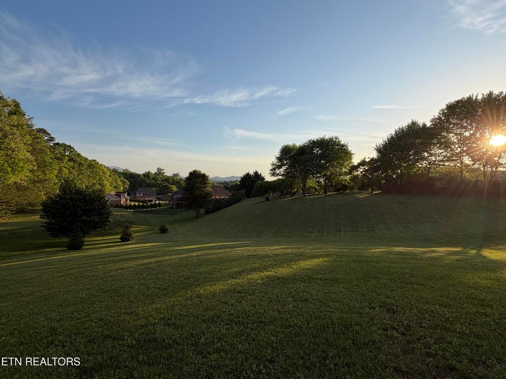 Photo of Robert Ridge Rd, Sevierville, TN 37876 (MLS # 1338074)