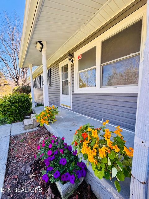 Tiny photo for 138 S Gaylor Rd, LaFollette, TN 37766 (MLS # 1334543)