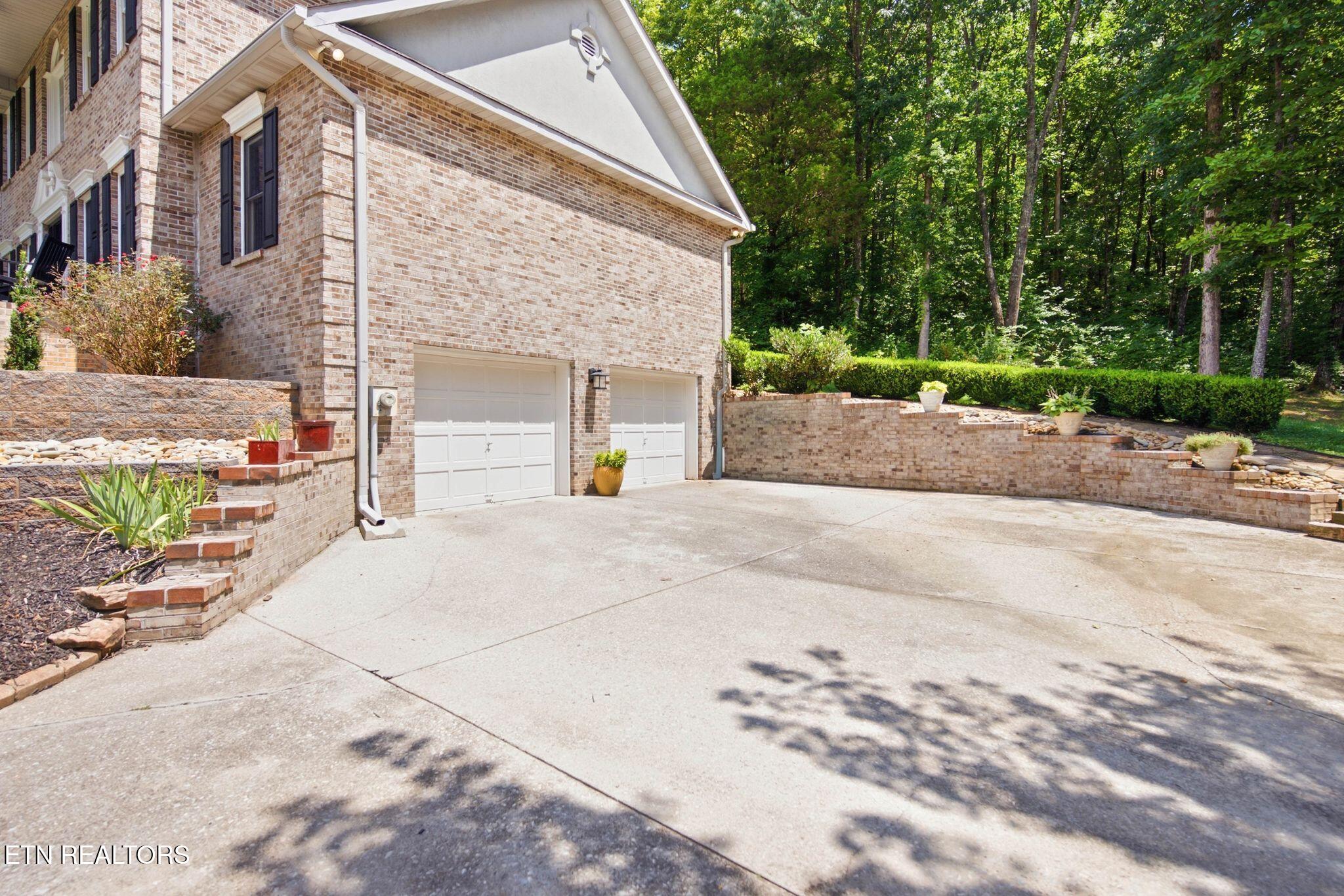 6809 Resolute Rd