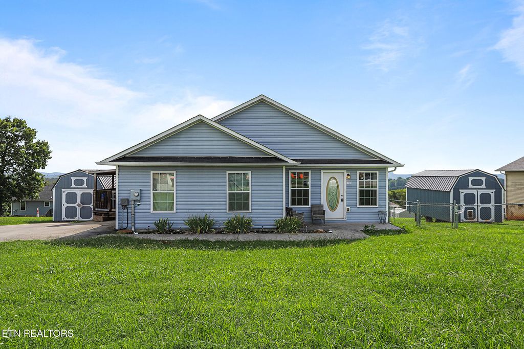 Photo of 1263 Jessica Loop, Jefferson City, TN 37760 (MLS # 1312254)