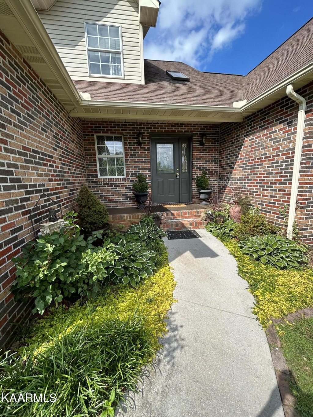 Photo of 564 Hallmark Lane, Strawberry Plains, TN 37871 (MLS # 1228177)