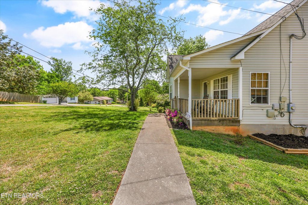 Photo of 501 S Ruth St, Maryville, TN 37803 (MLS # 1337899)