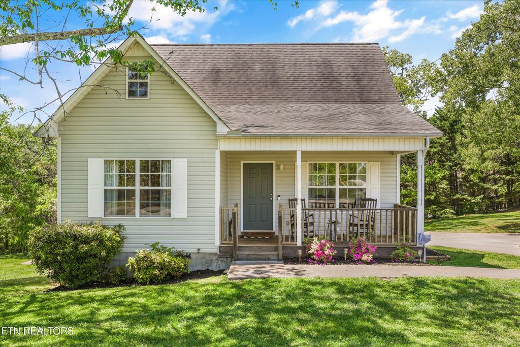 Photo of 501 S Ruth St, Maryville, TN 37803 (MLS # 1337899)