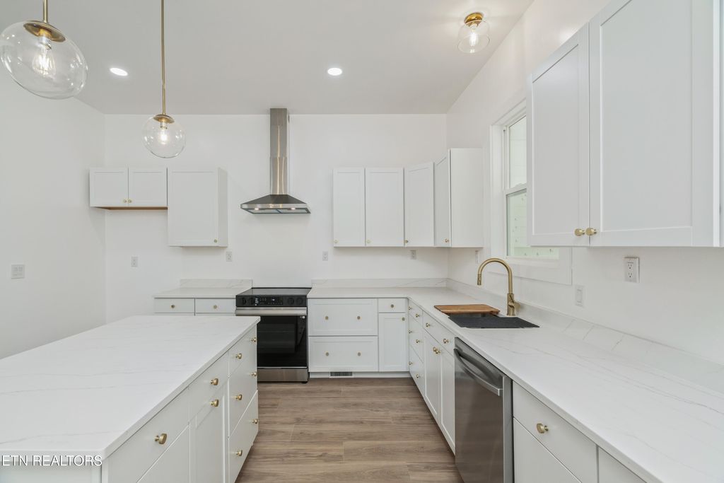 Photo of 209 Ponderosa Drive, Kingston, TN 37763 (MLS # 1310393)