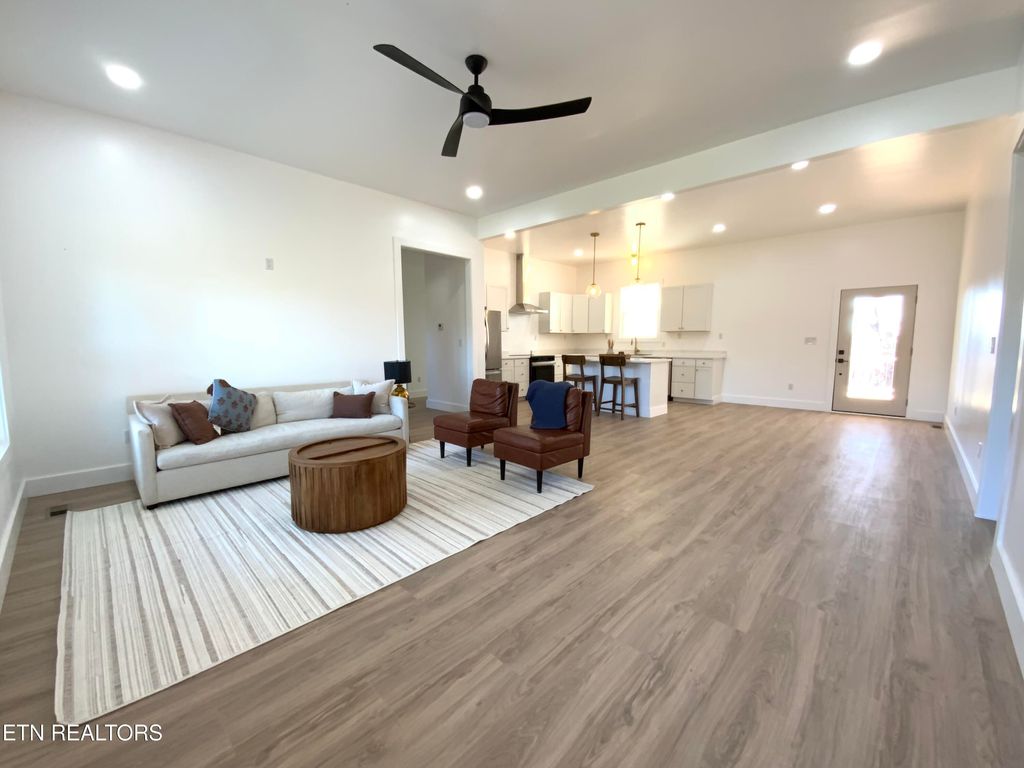 Photo of 209 Ponderosa Drive, Kingston, TN 37763 (MLS # 1310393)