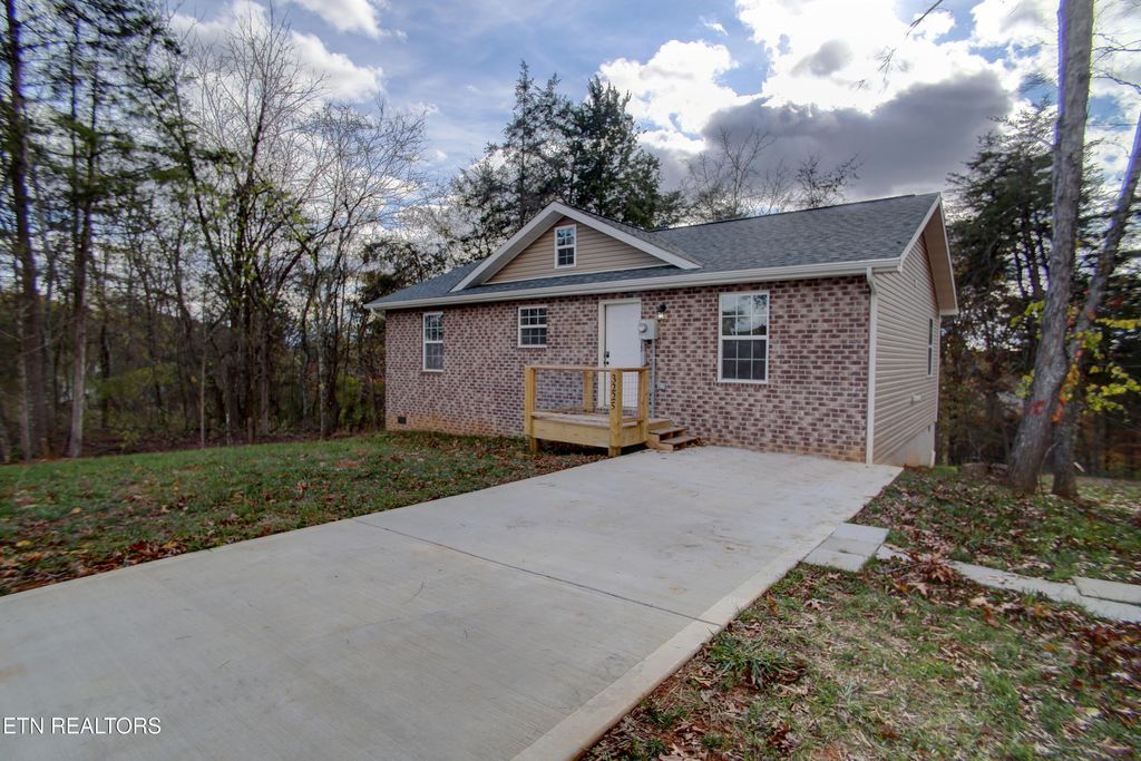Photo of 3225 Four M Circle, Kodak, TN 37764 (MLS # 1316450)