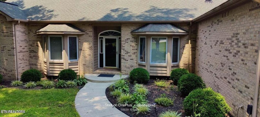 Photo of 129 Shore Lane, Crossville, TN 38558 (MLS # 1320223)